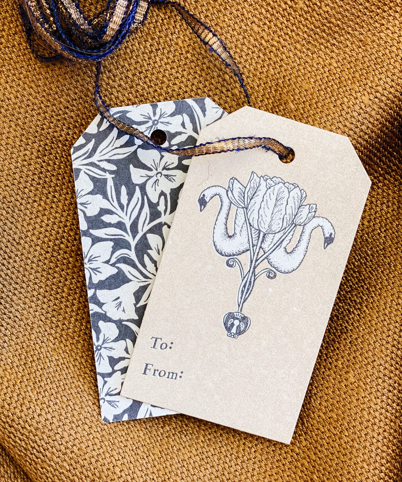 Oleander Swan Song Gift Tags