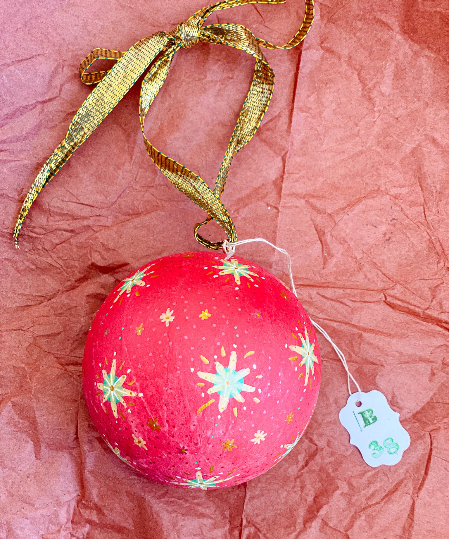 Ball Ornament Red Stars (1/2)