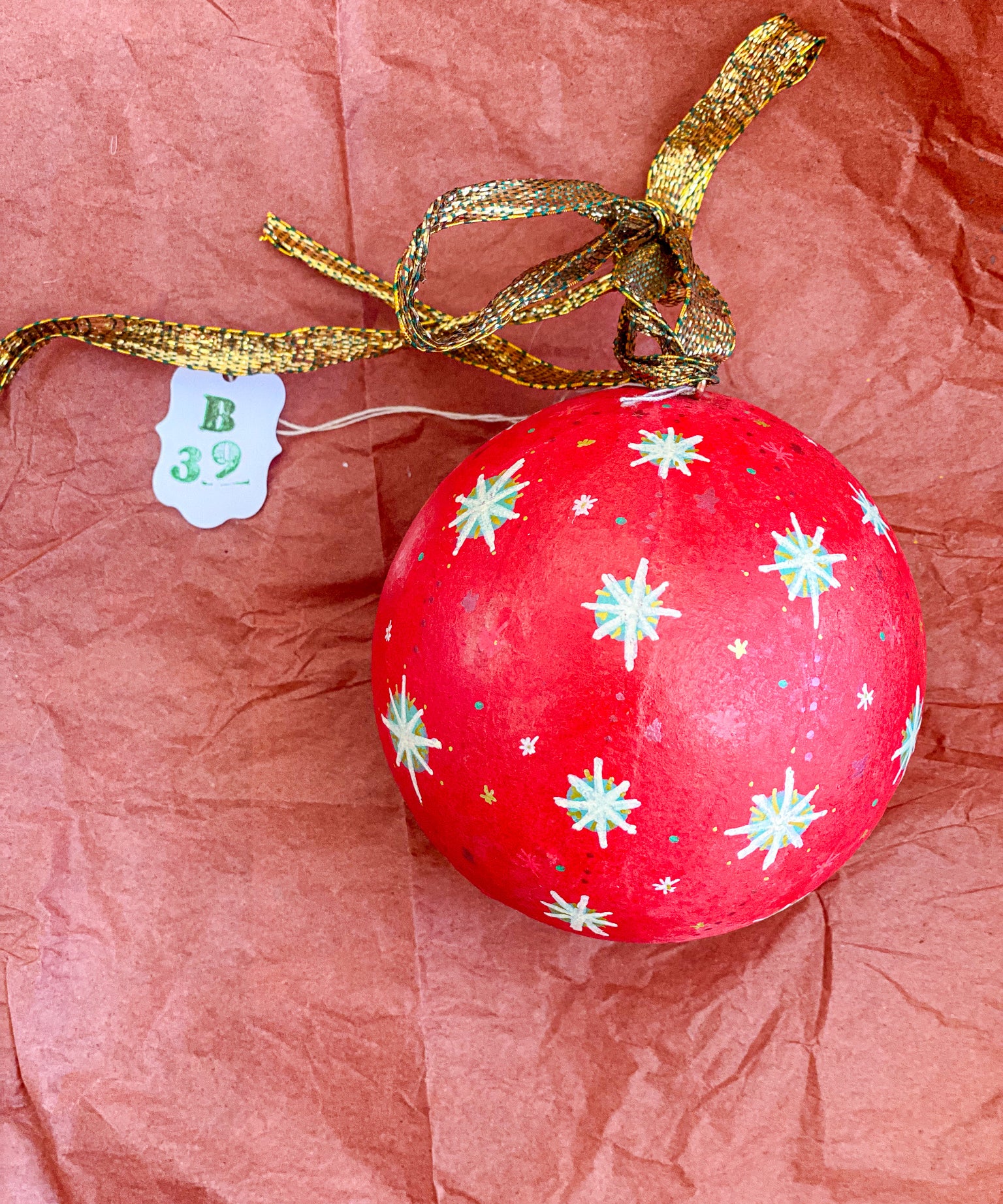 Ball Ornament Red Stars (1/2)