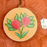 Circle Ornament Gold Pomegranates (1/1)