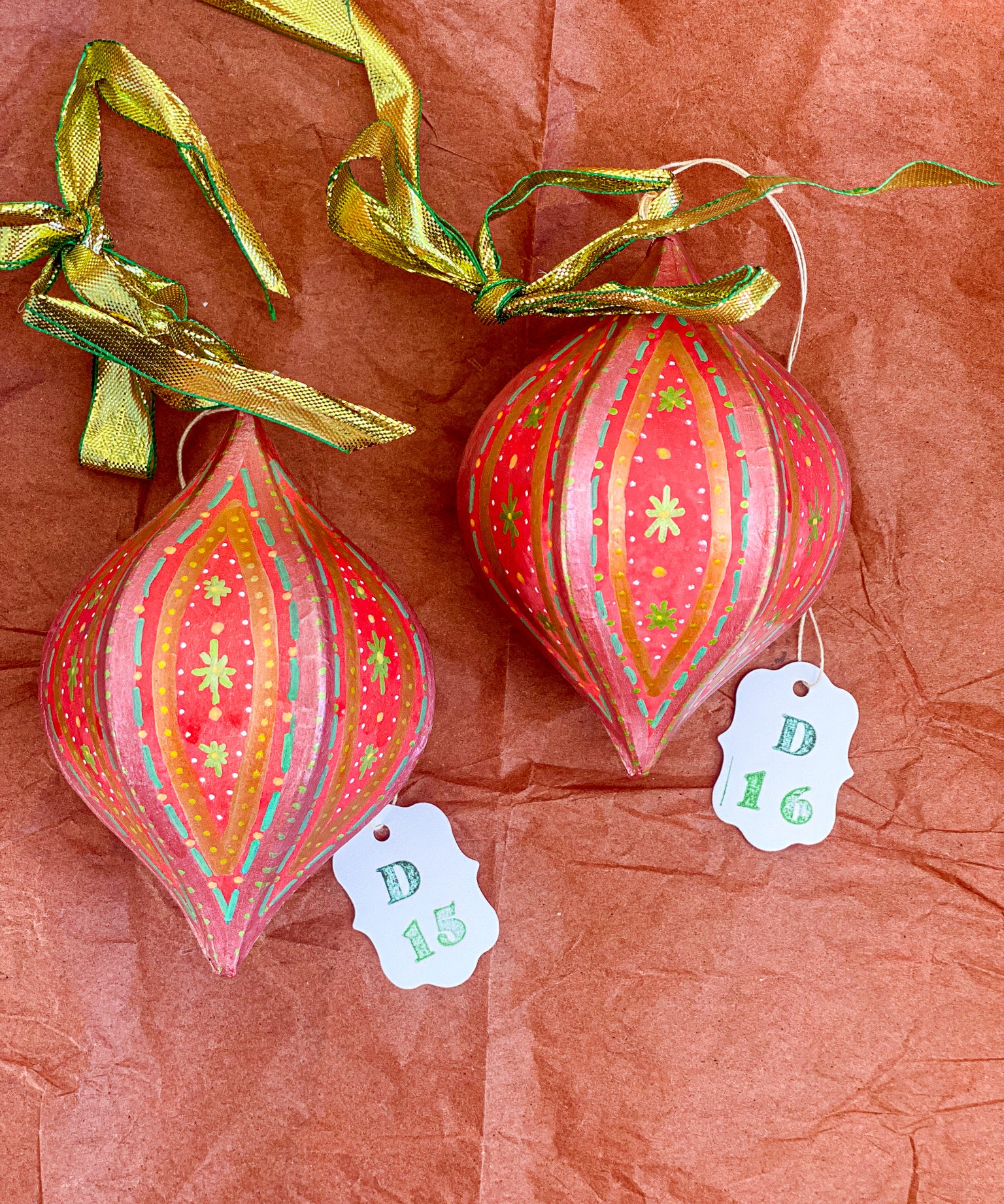 Droplet Ornament Red Stars (1/2)